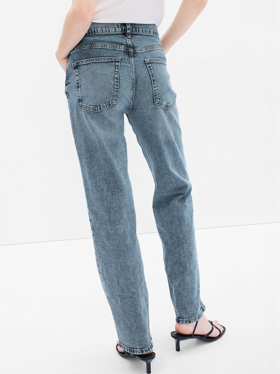 Regular Fit Mid-Rise Light Fade Stretchable Jeans