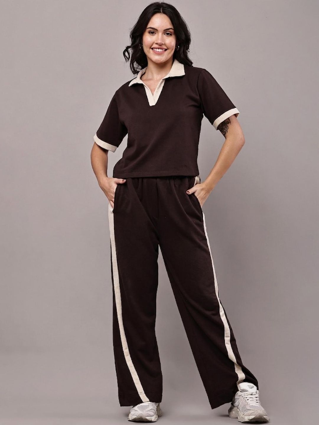 BAESD Women Colourblocked T-shirt with Trousers