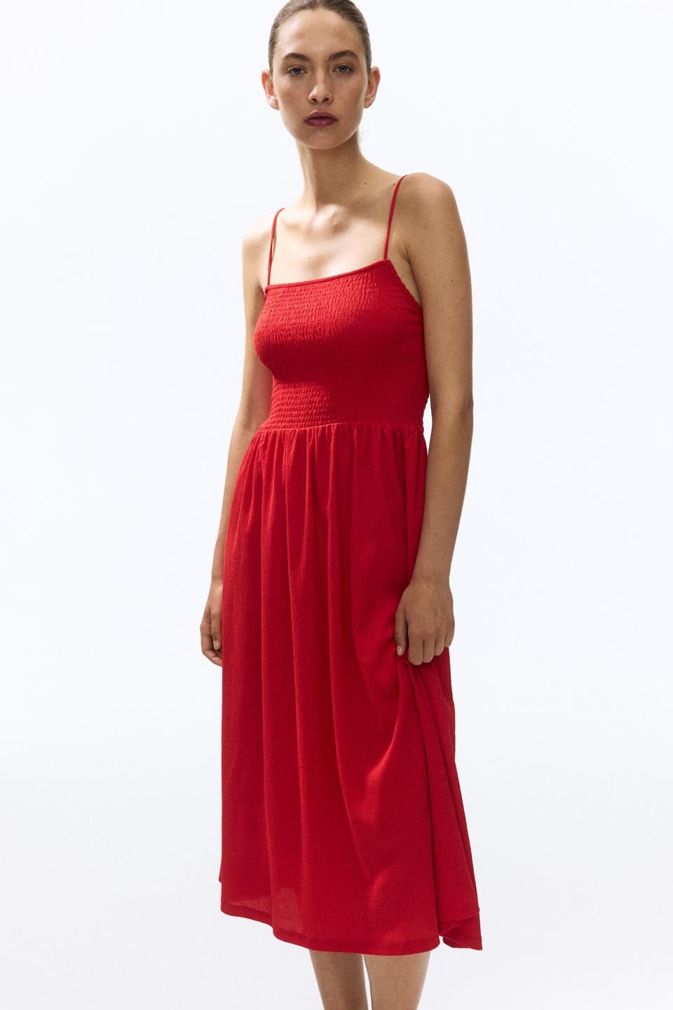h and m red dress Happy Monday girls , Come shopping with me at H&M hanger vs on me , Comment SHOP Ill send all the links straight to your DMs , Ive found some really good last-minute Christmas Day outfit Smocked bodice Women's Dark red Appliqud Bandeau
