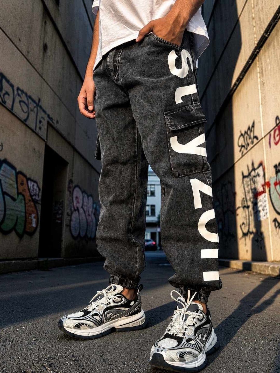 styzon Men Loose Jogger Mid-Rise Light Fade Jeans