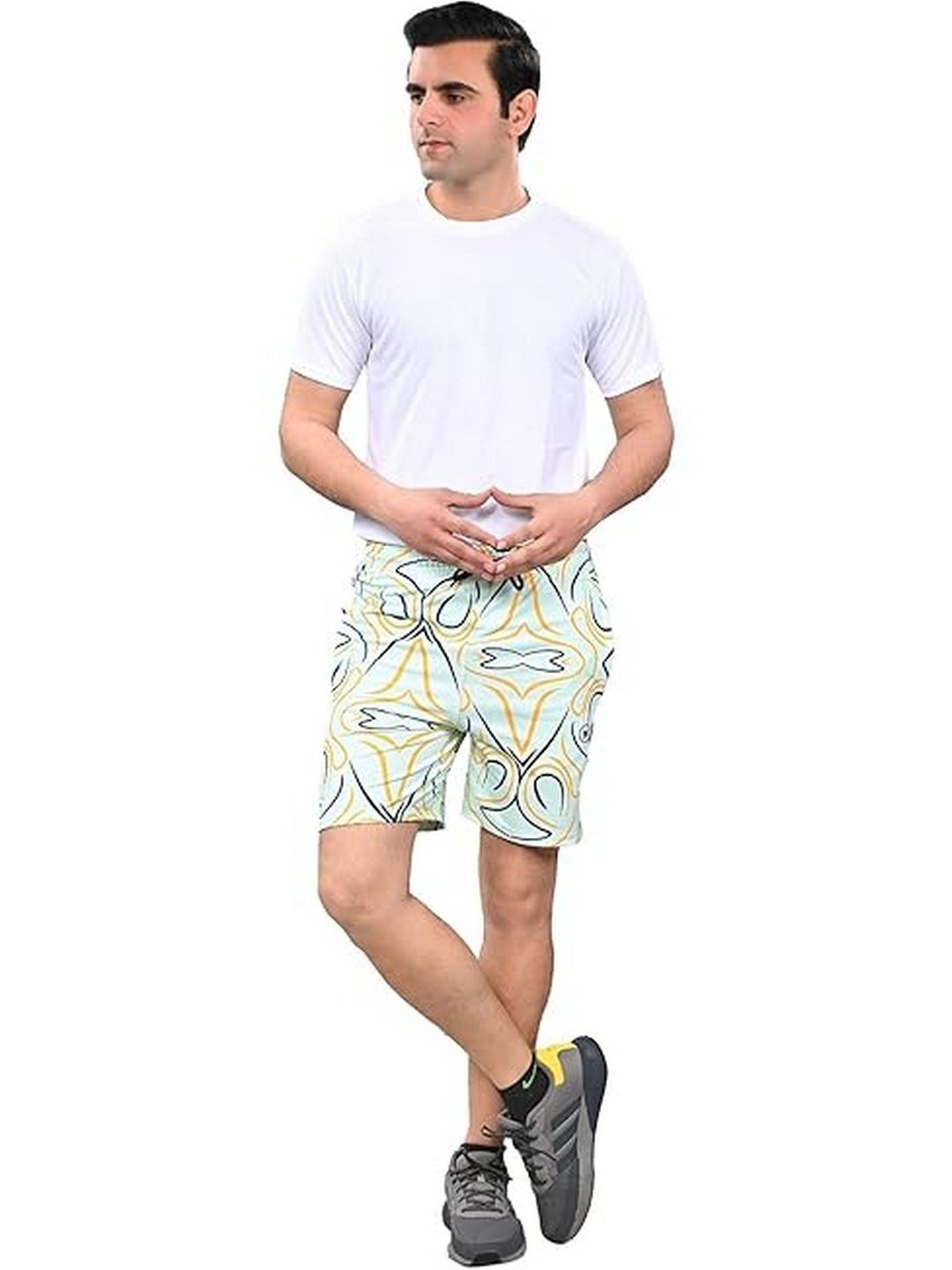 Neocardin London Neocardin London Men Abstract Printed Shorts
