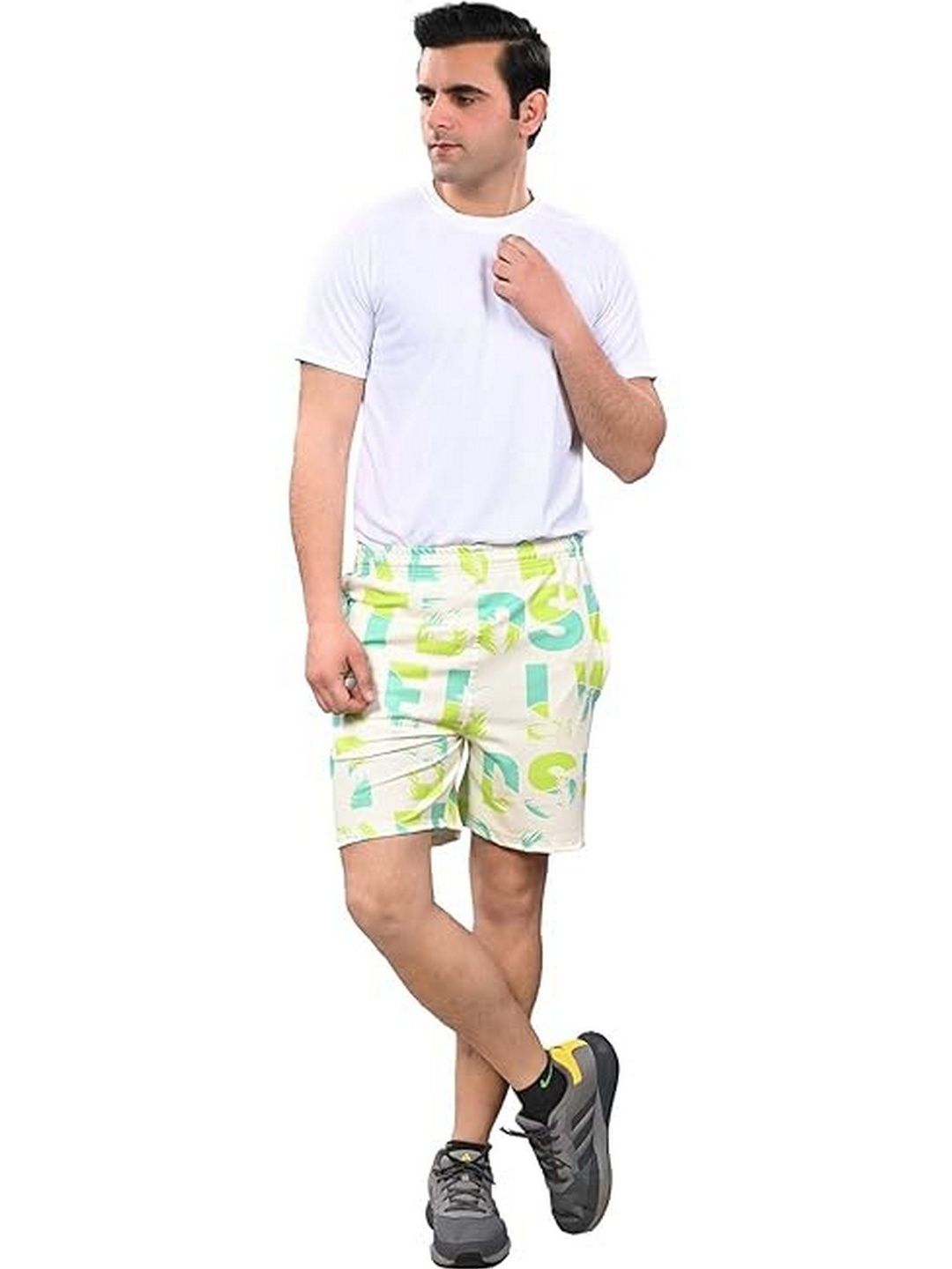 Neocardin London Men Typography Printed Shorts