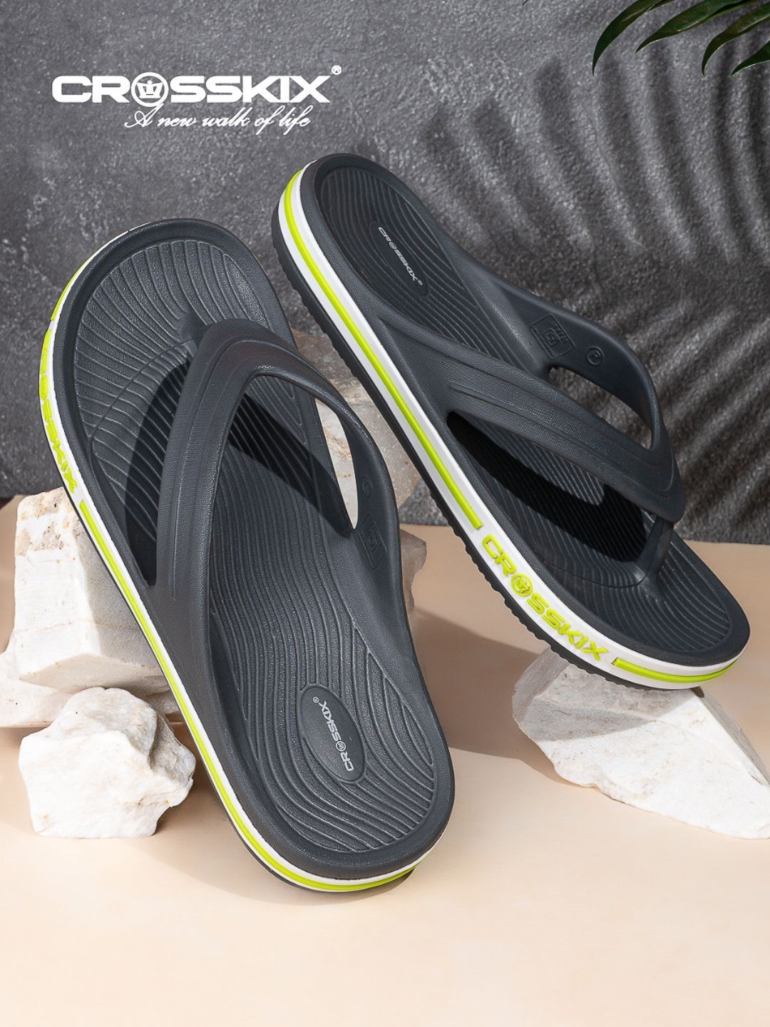 CROSSKIX Men Croslite Thong Flip-Flops