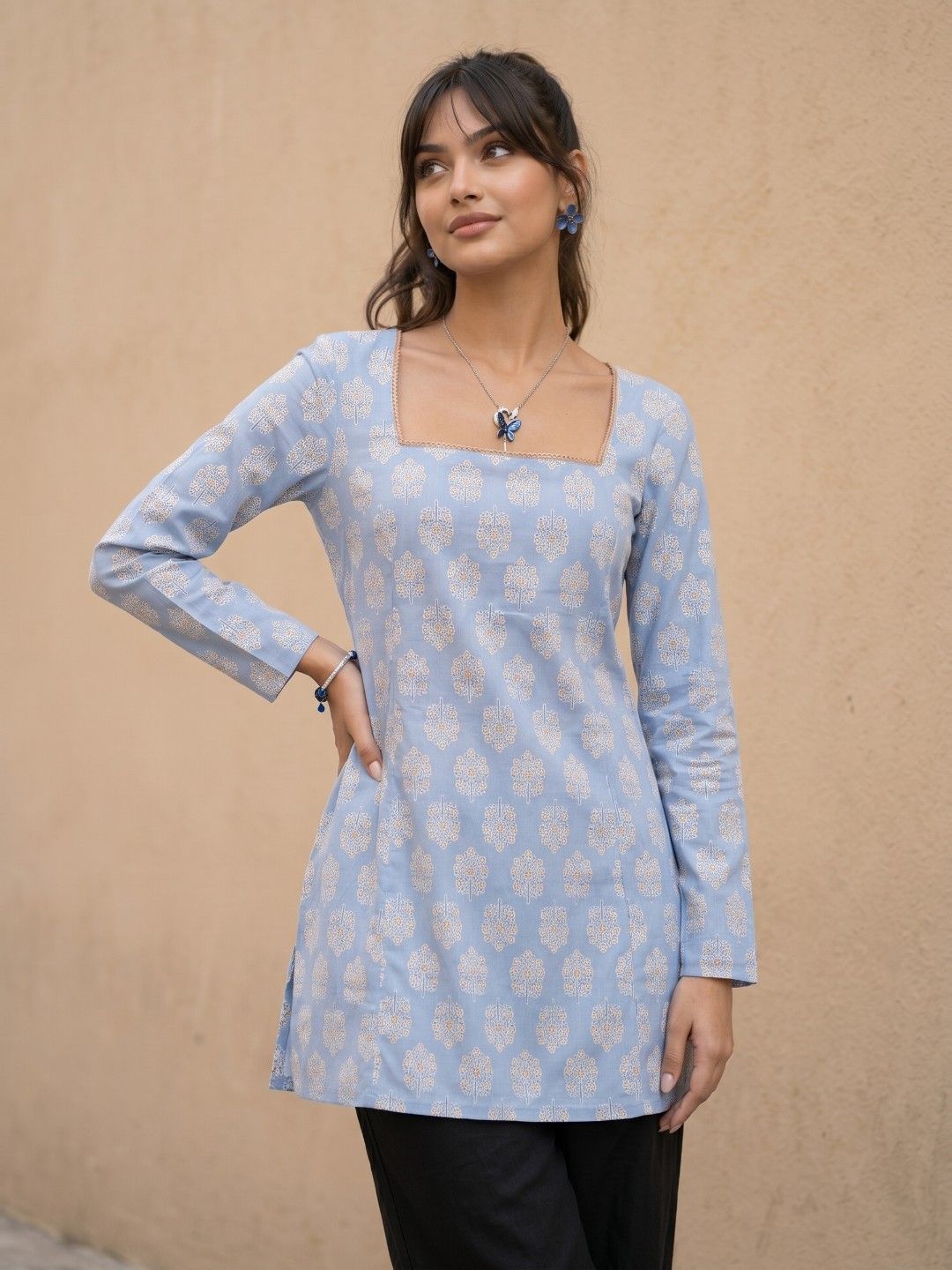 fusion by glitchez Floral Printed Square Neck Kurti