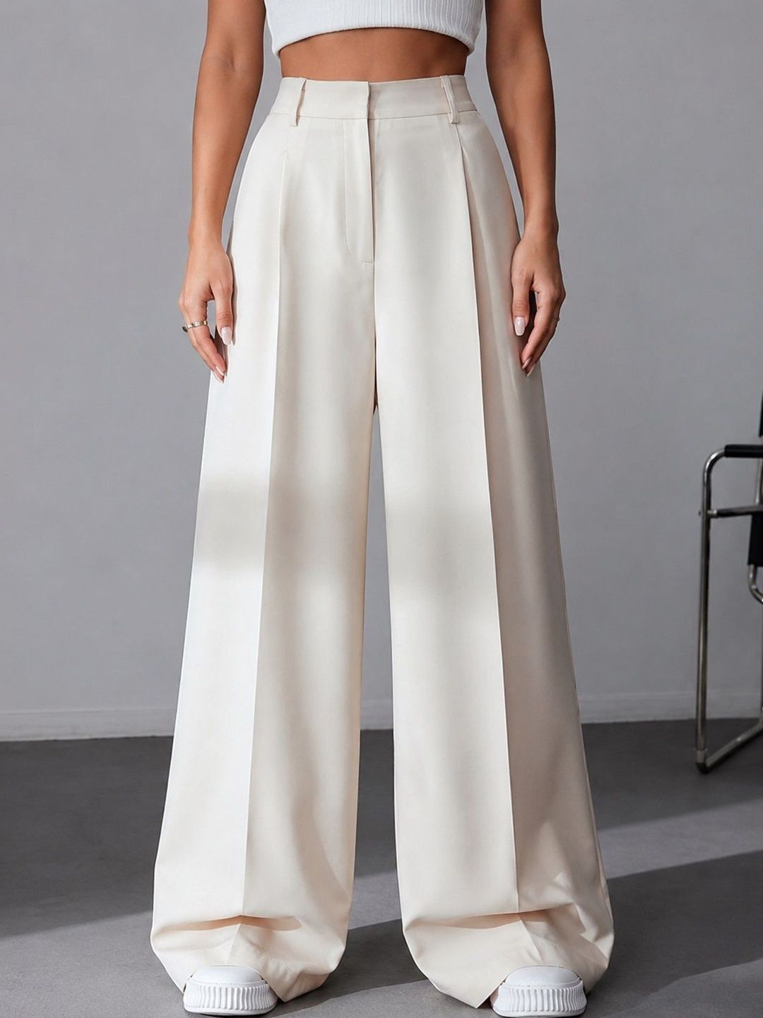 KASHIAN Women Relaxed High-Rise Pleated Trousers