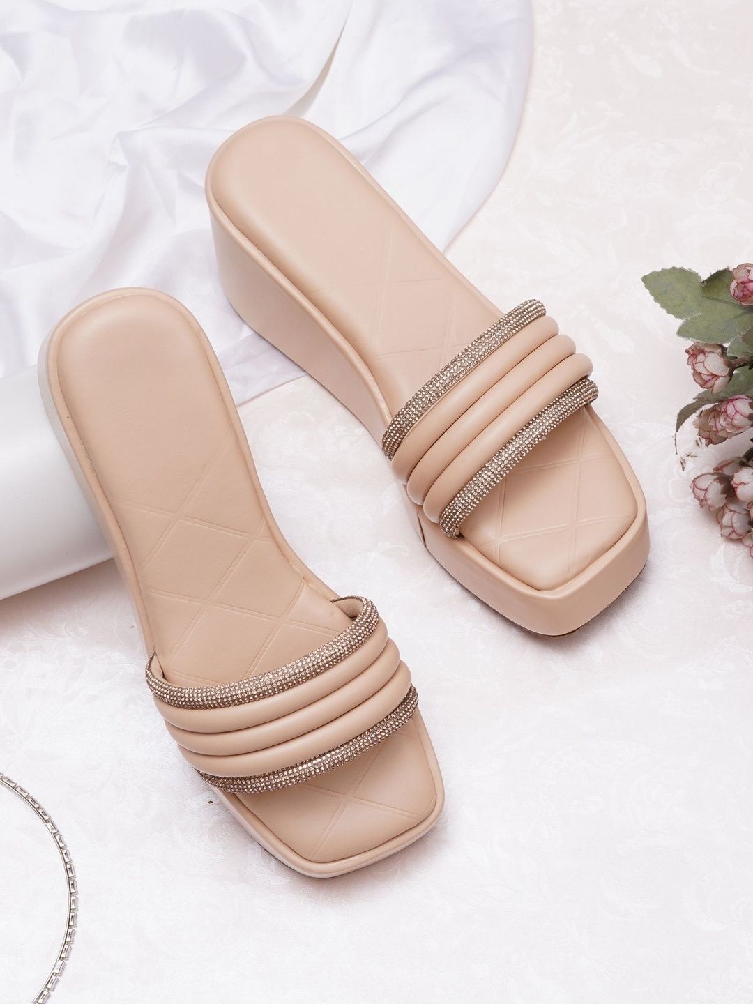 Try Me Try Me Textured Wedge Mules