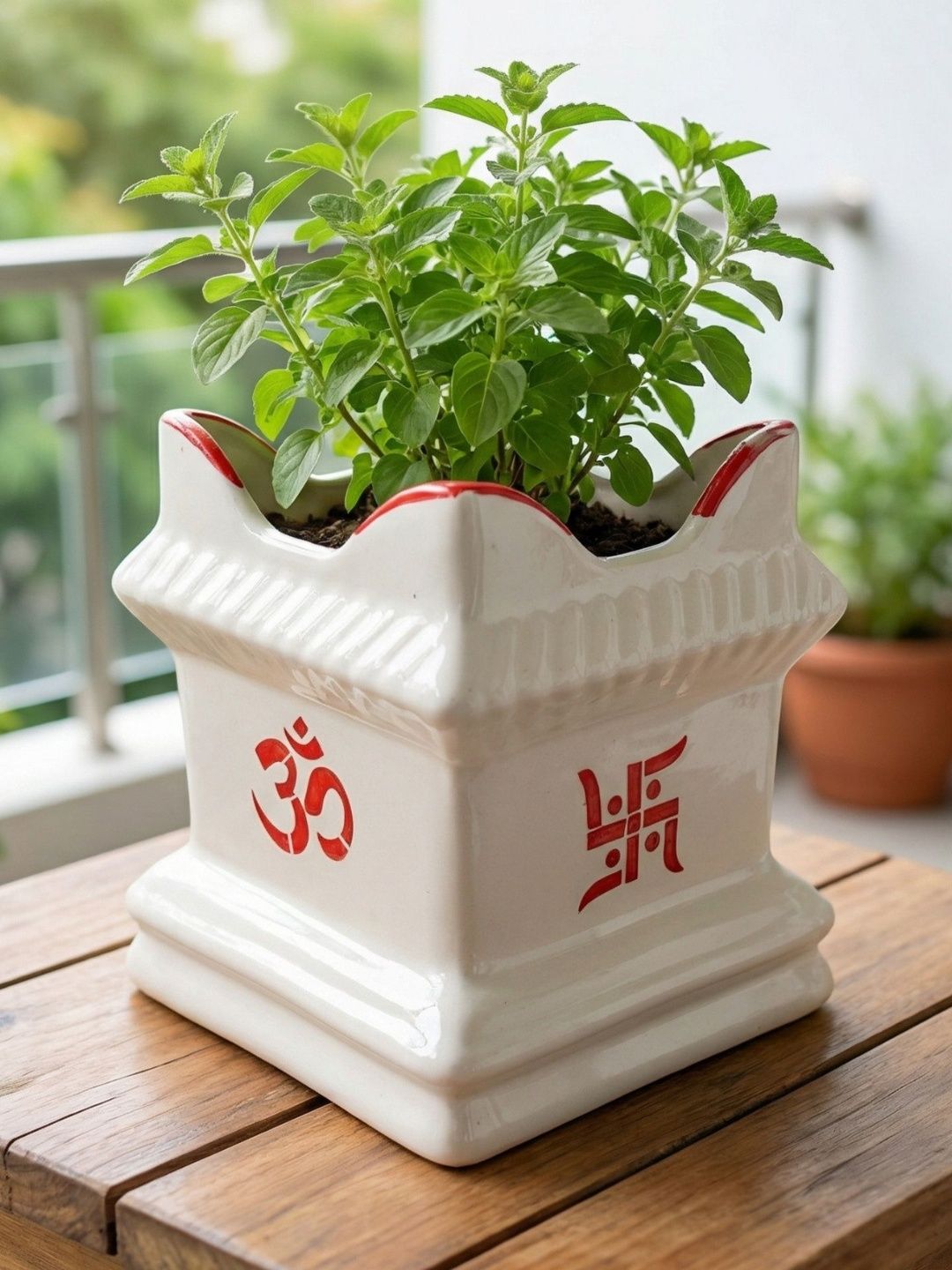 ecofynd Off-White & Red Ceramic Tulsi Planter