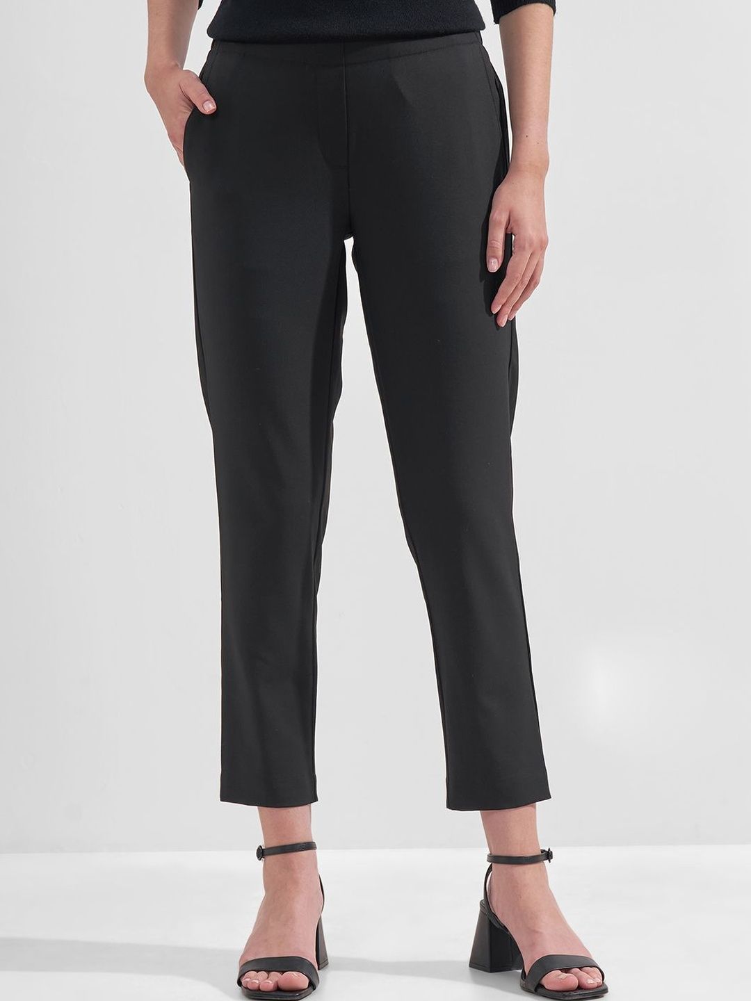 Women Tapered Fit Trousers Tokyo Talkies Women Tapered Fit Trousers