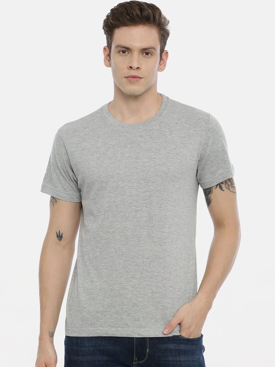 Dezin Men T-shirt