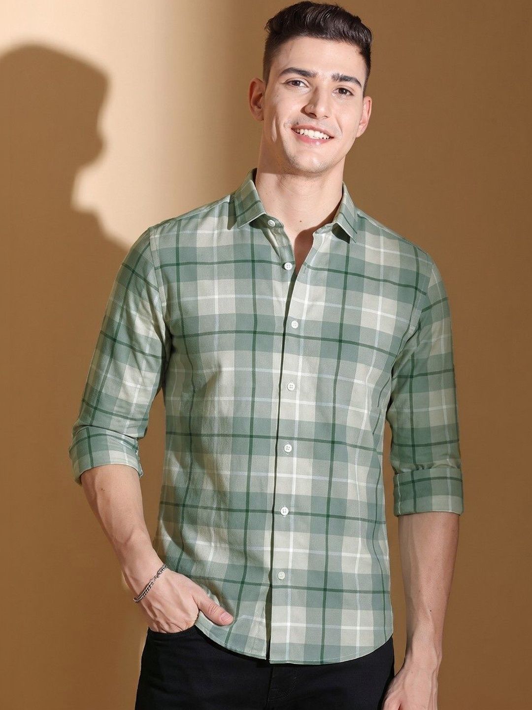 VELKYNOX Men Comfort Slim Fit Checked Casual Shirt
