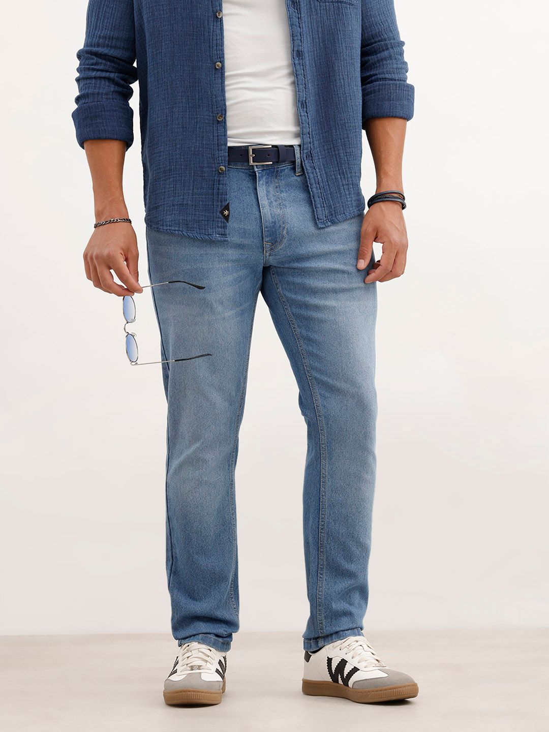 WROGN Men Slim Fit Mid-Rise Jeans