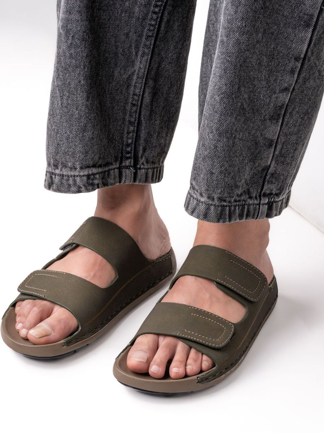 Roadster Men Comfort Sandals