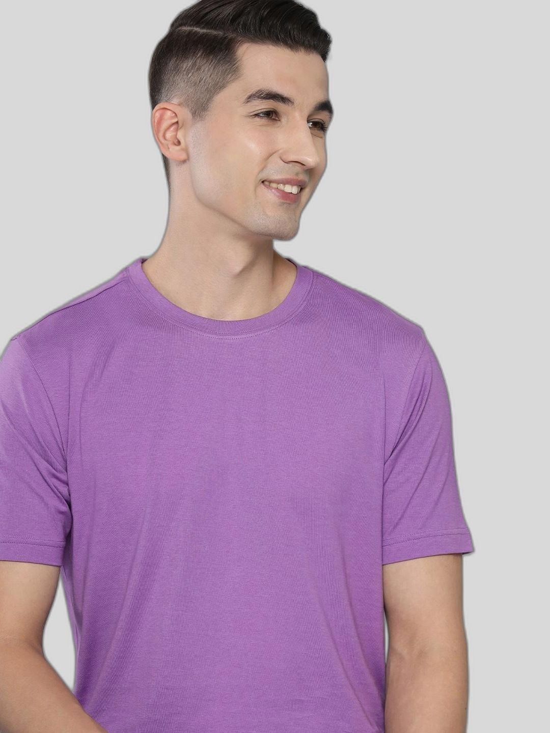Dezin Men T-shirt
