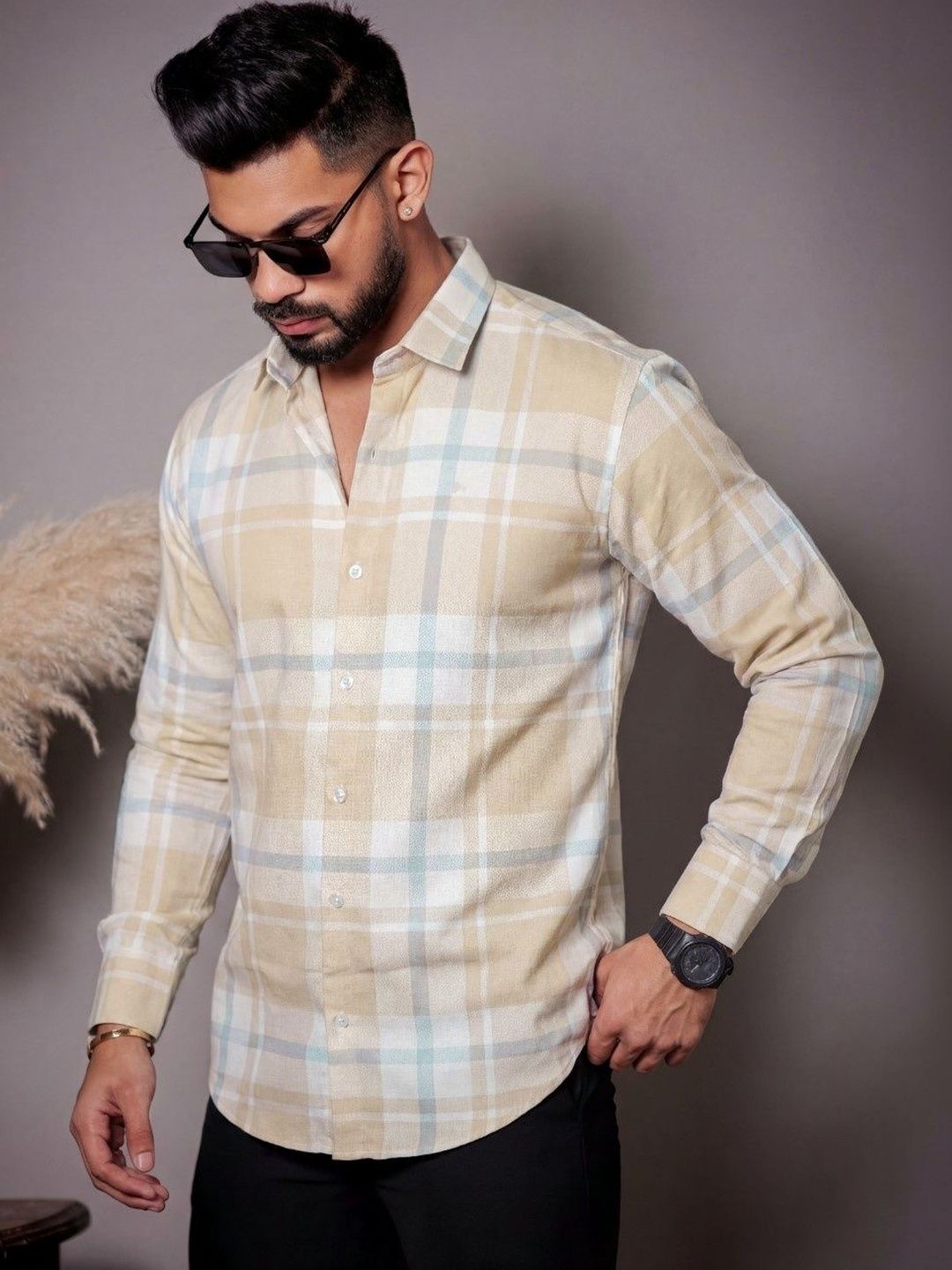 VELKYNOX Men Comfort Slim Fit Checked Casual Shirt