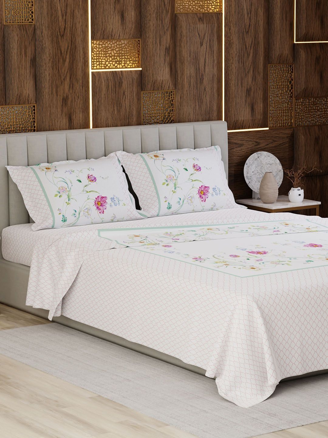 Boutique Living India Boutique Living India White Floral 300 TC Bedsheet with 2 Pillow Covers