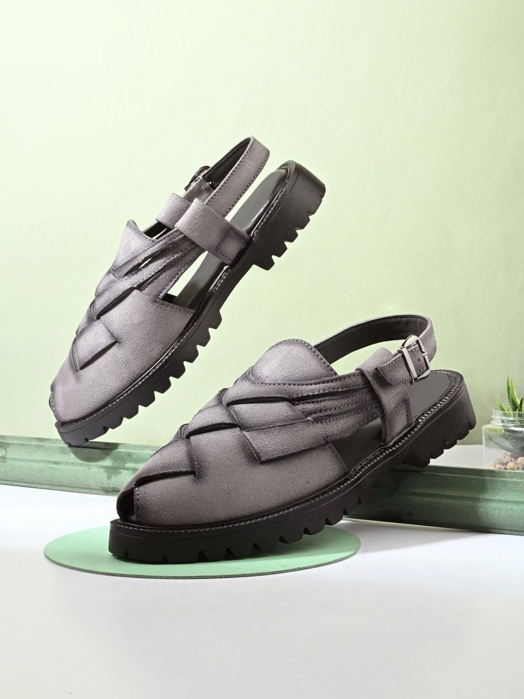 POS Planet Of Shoes Men Fisherman Sandals