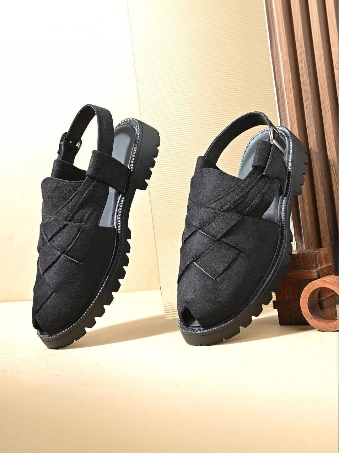 POS Planet Of Shoes Men Fisherman Sandals