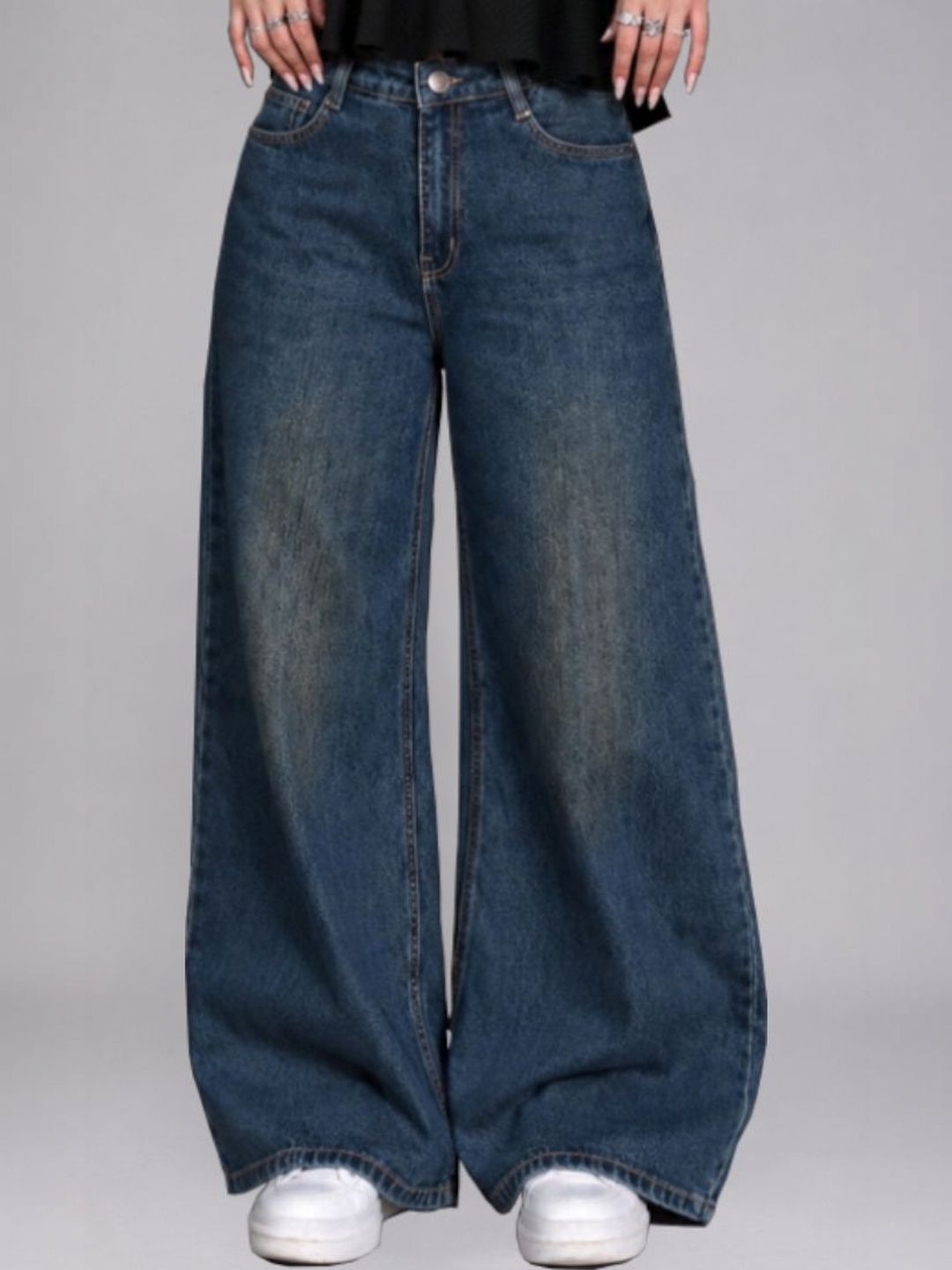Novio Novio Women London Flared High-Rise Light Fade Stretchable Jeans