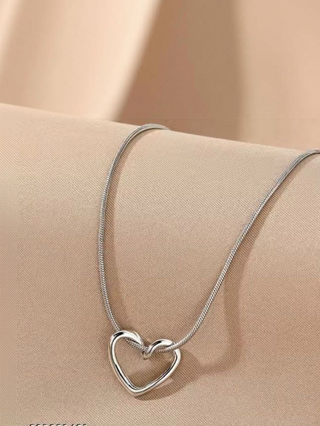 Rolss Silver-Plated Heart Shaped Pendants with Chains