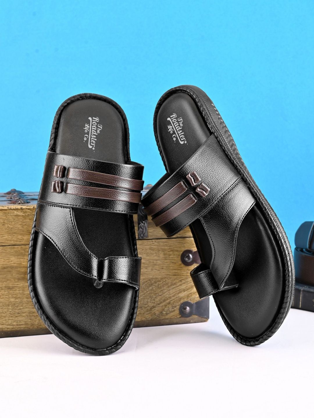 The Roadster Lifestyle Co. Men Black Comfort Sandals