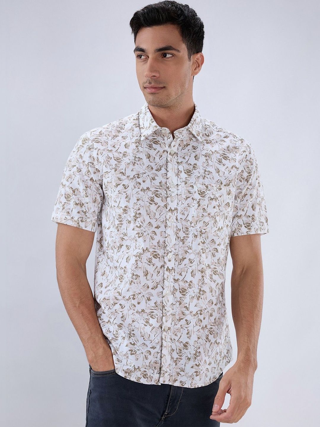 Parx Men Slim Fit Floral Printed Casual Shirt