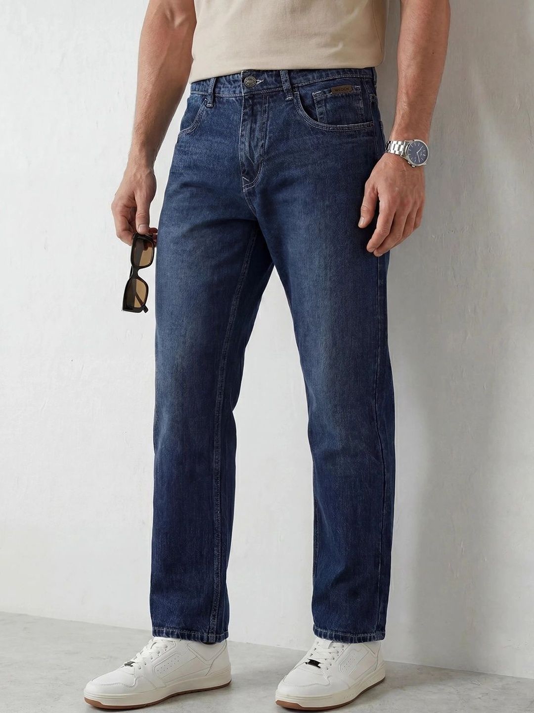 WROGN Men Anti Relaxed Fit Mid-Rise Light Fade Stretchable Jeans