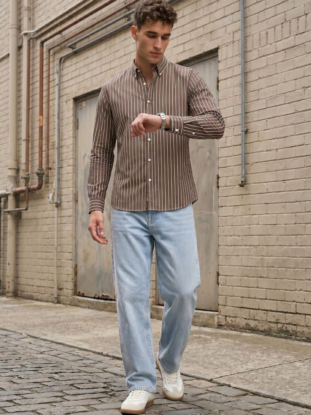 glitchez Men Slim Fit Striped Casual Shirt