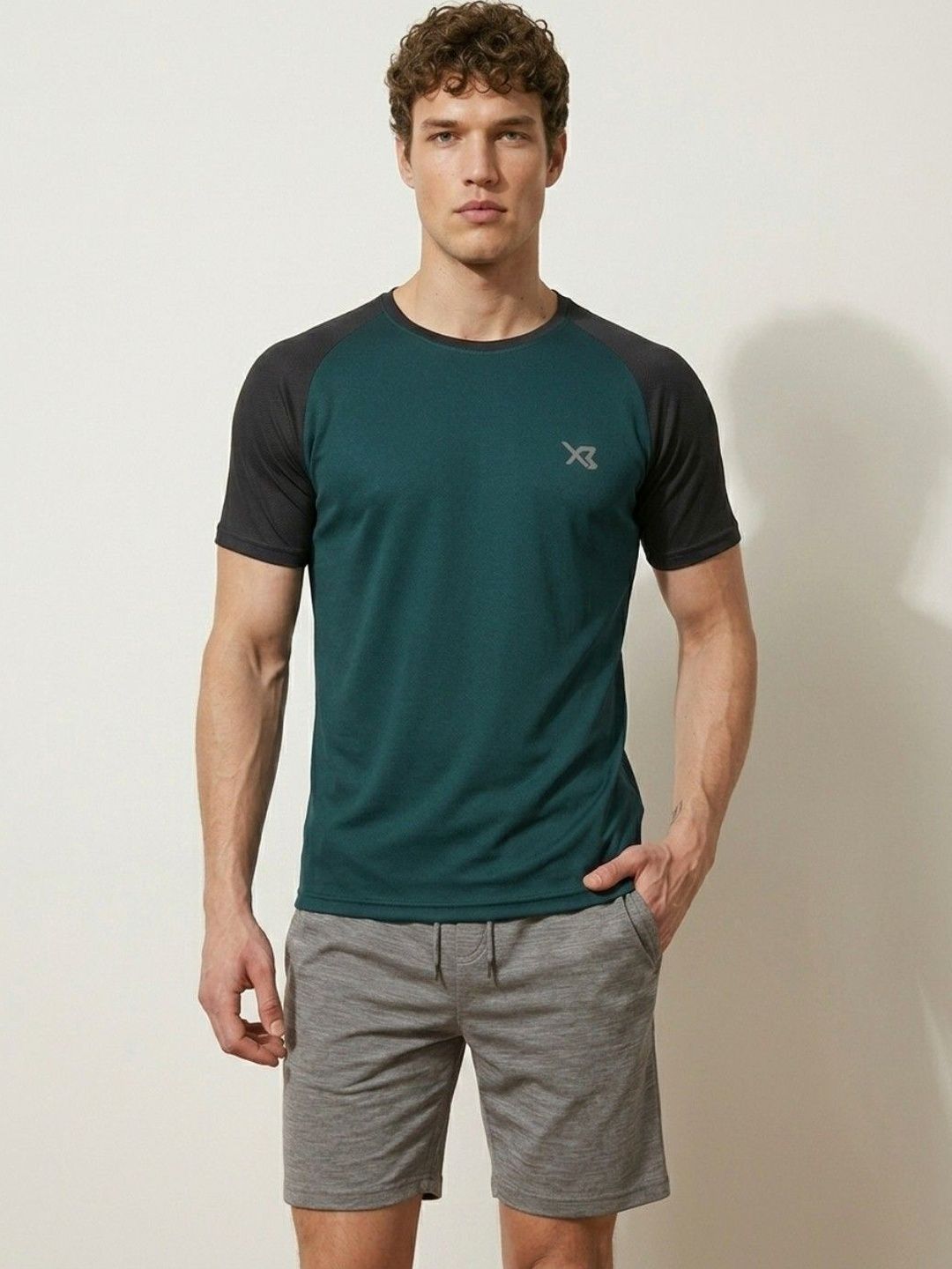 CROSS BENCH Men Brand Logo Colourblocked T-shirt