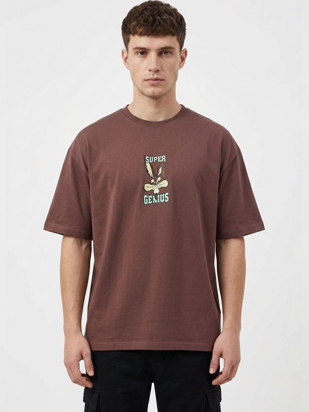 KAPAS AND KALAKARI Men Looney Tunes Printed T-shirt