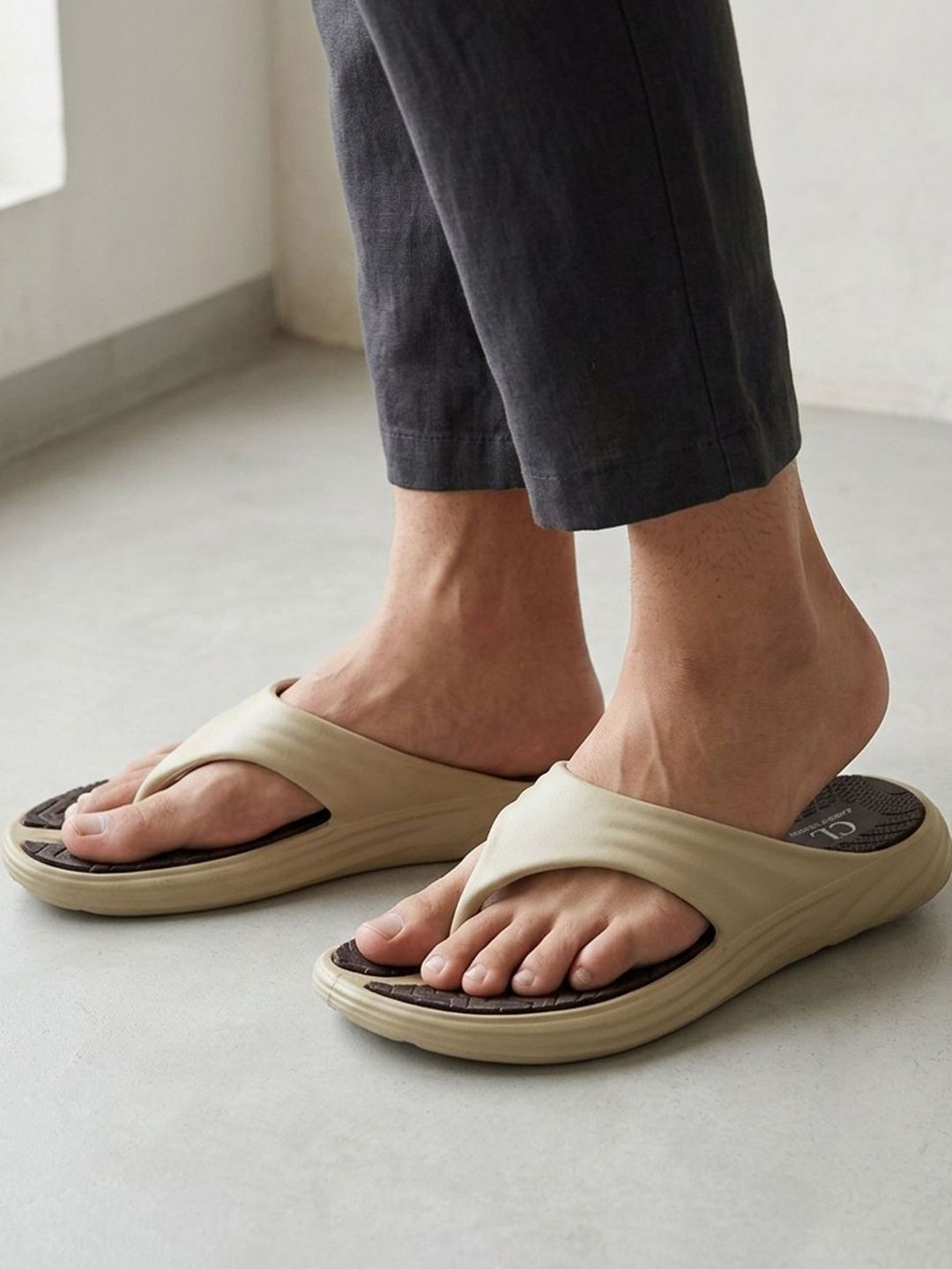 Carlton London Men Thong Flip-Flops