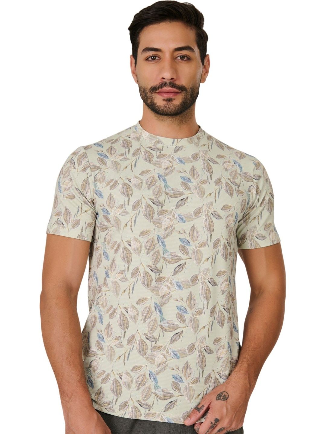 Plugin Men Floral Printed T-shirt