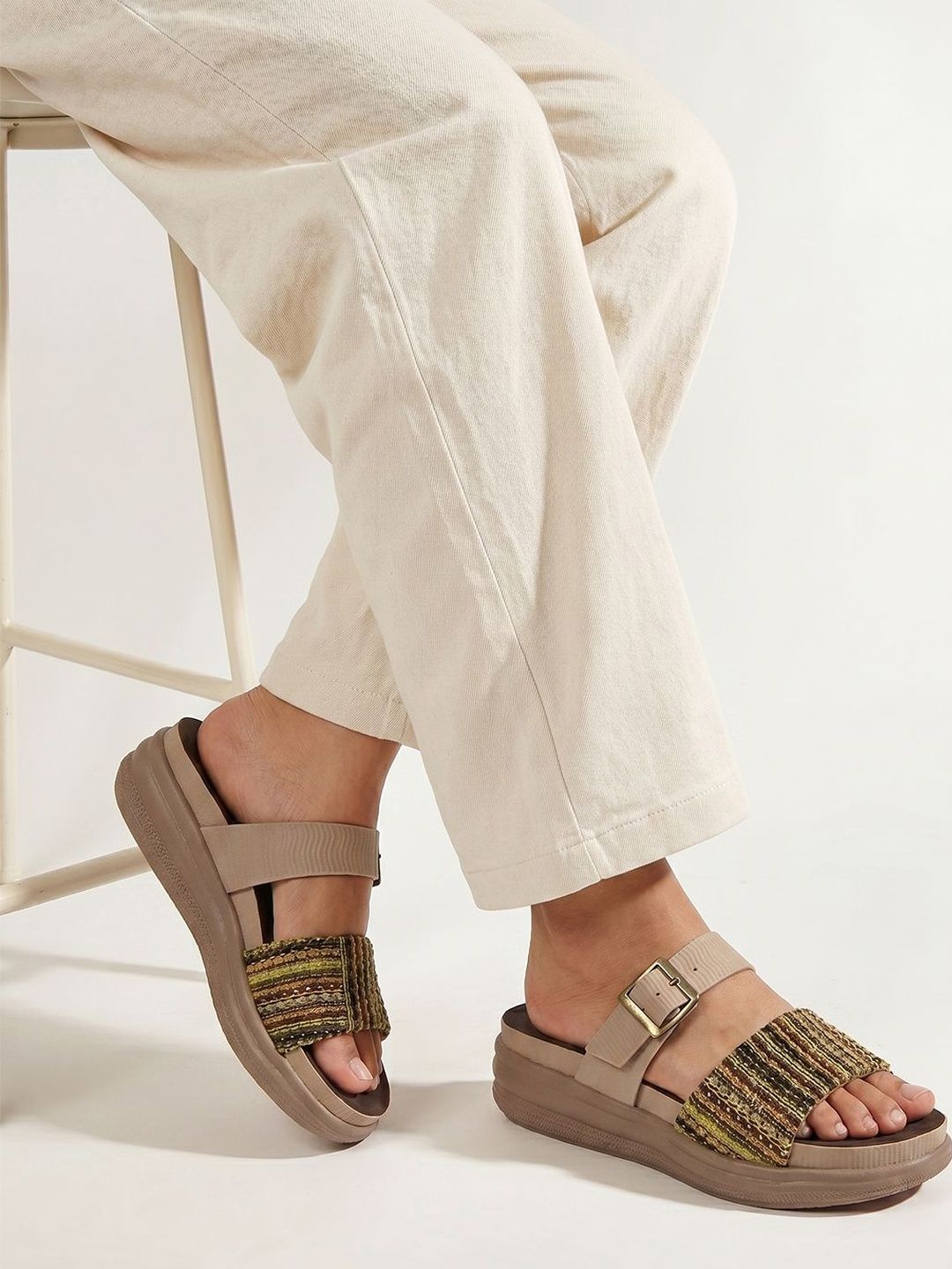 SIRDENILL Women Textured Open Toe Flats with Embroidered