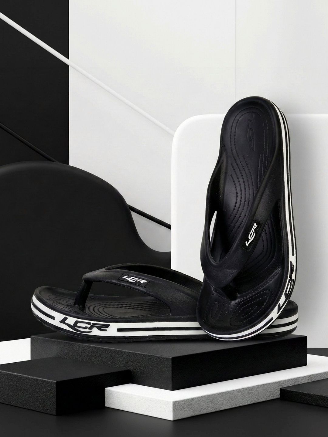 Lancer Men Striped Thong Flip-Flops