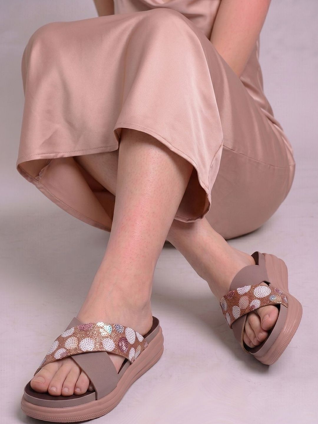 SIRDENILL Women Embellished Open Toe Flats