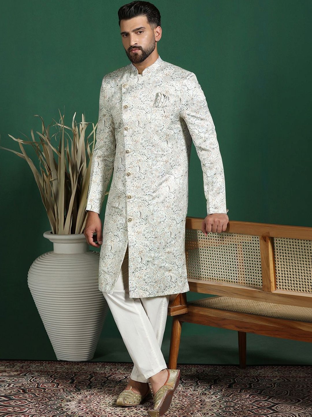SOURAGYA Embroidered Mandarin Collar Sherwani