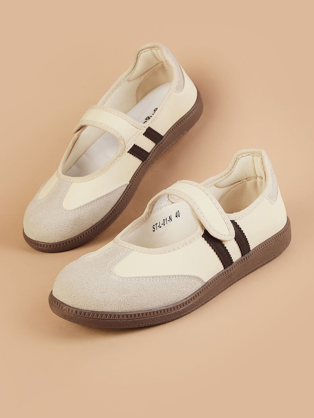 Ginger by Lifestyle Women Colourblocked PU Sneakers