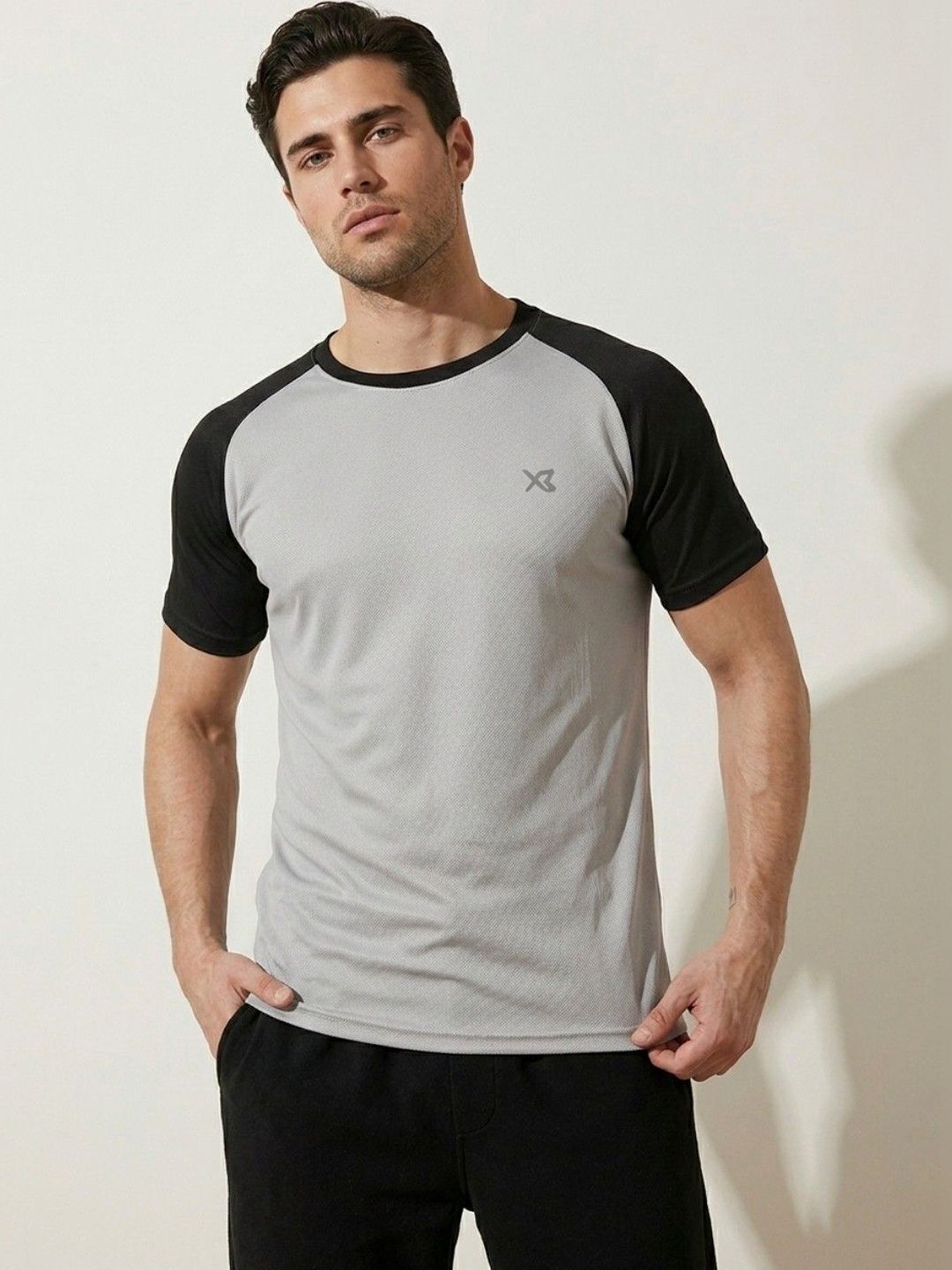 CROSS BENCH Men Grey Colourblocked T-shirt