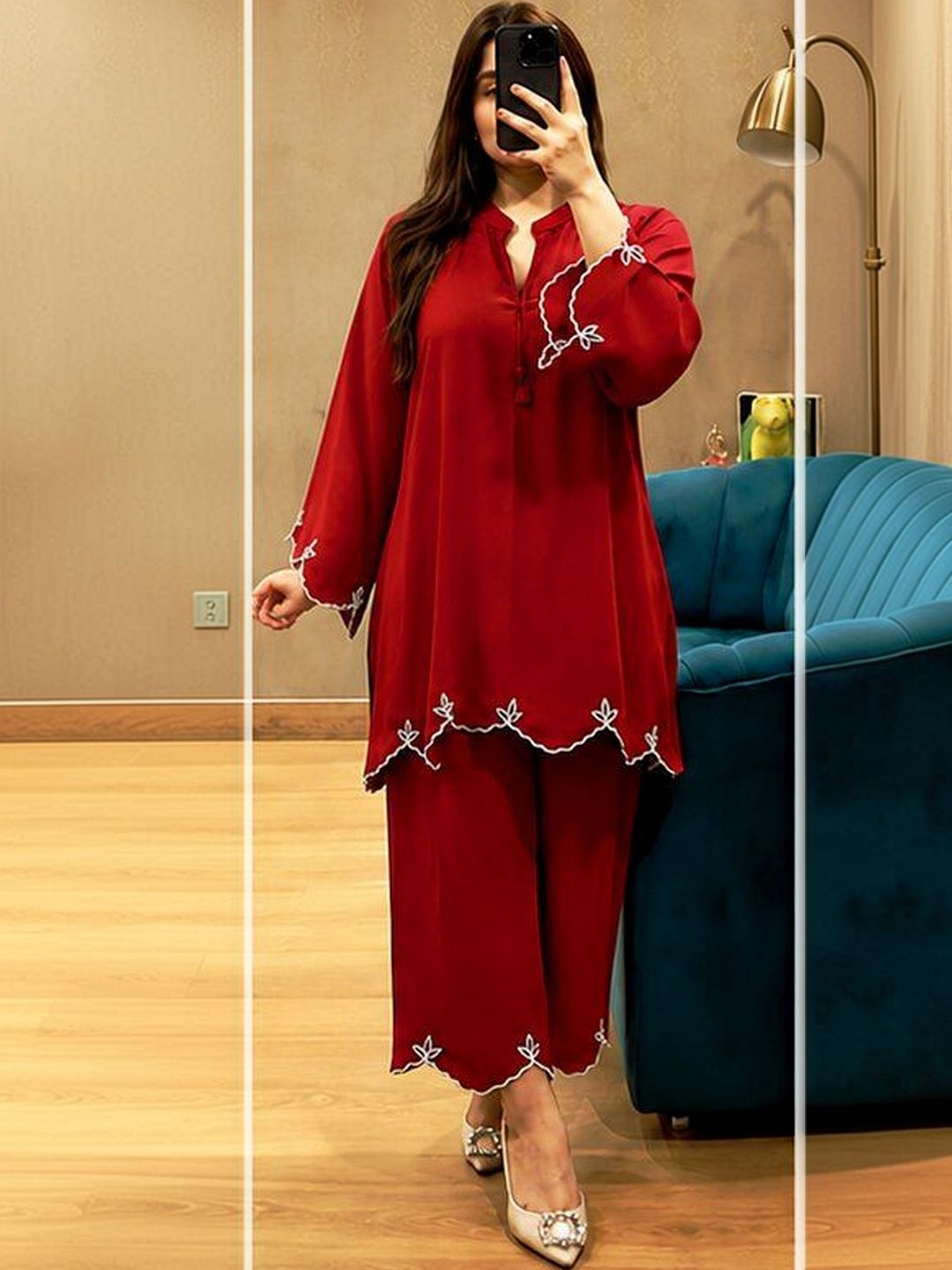 CHIRAAI Embroidered Tunic with Trousers