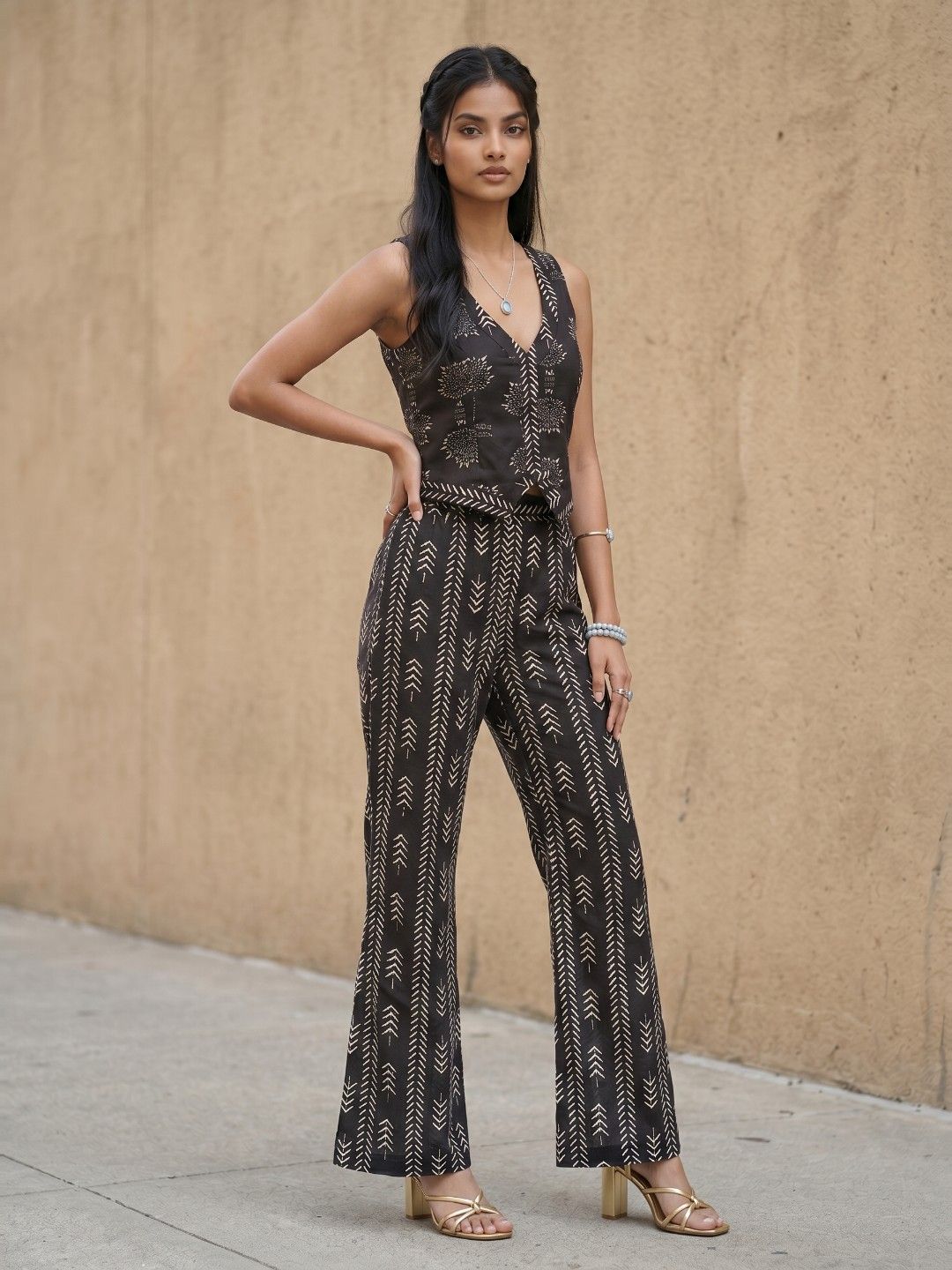 fusion by glitchez Indie Floral Printed V-Neck Co-Ords Set