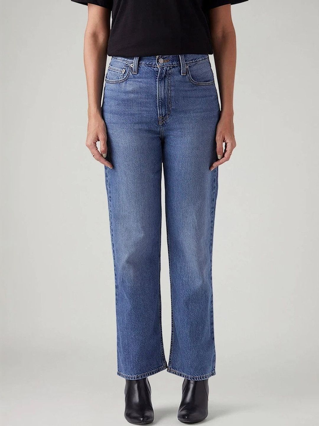 Levis Levis Women Classic Straight Fit High-Rise Light Fade Stretchable Jeans