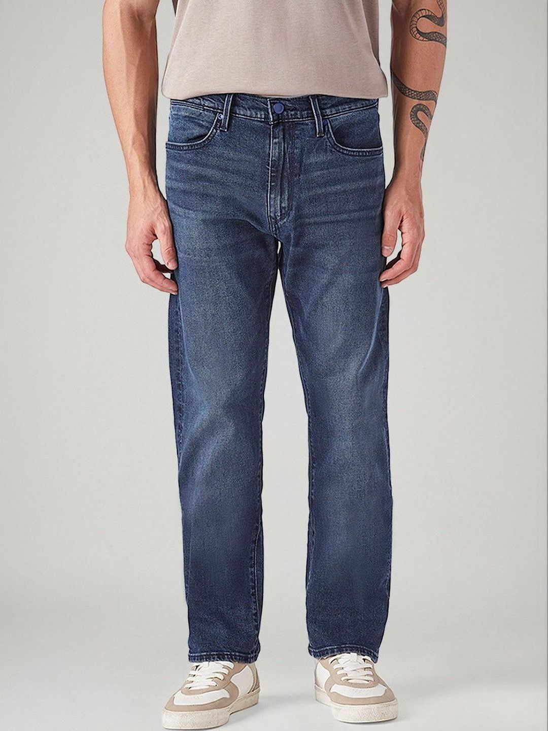 Levis Levis Redloop Men Classic 513 Straight Fit Mid-Rise Light Fade Stretchable Jeans