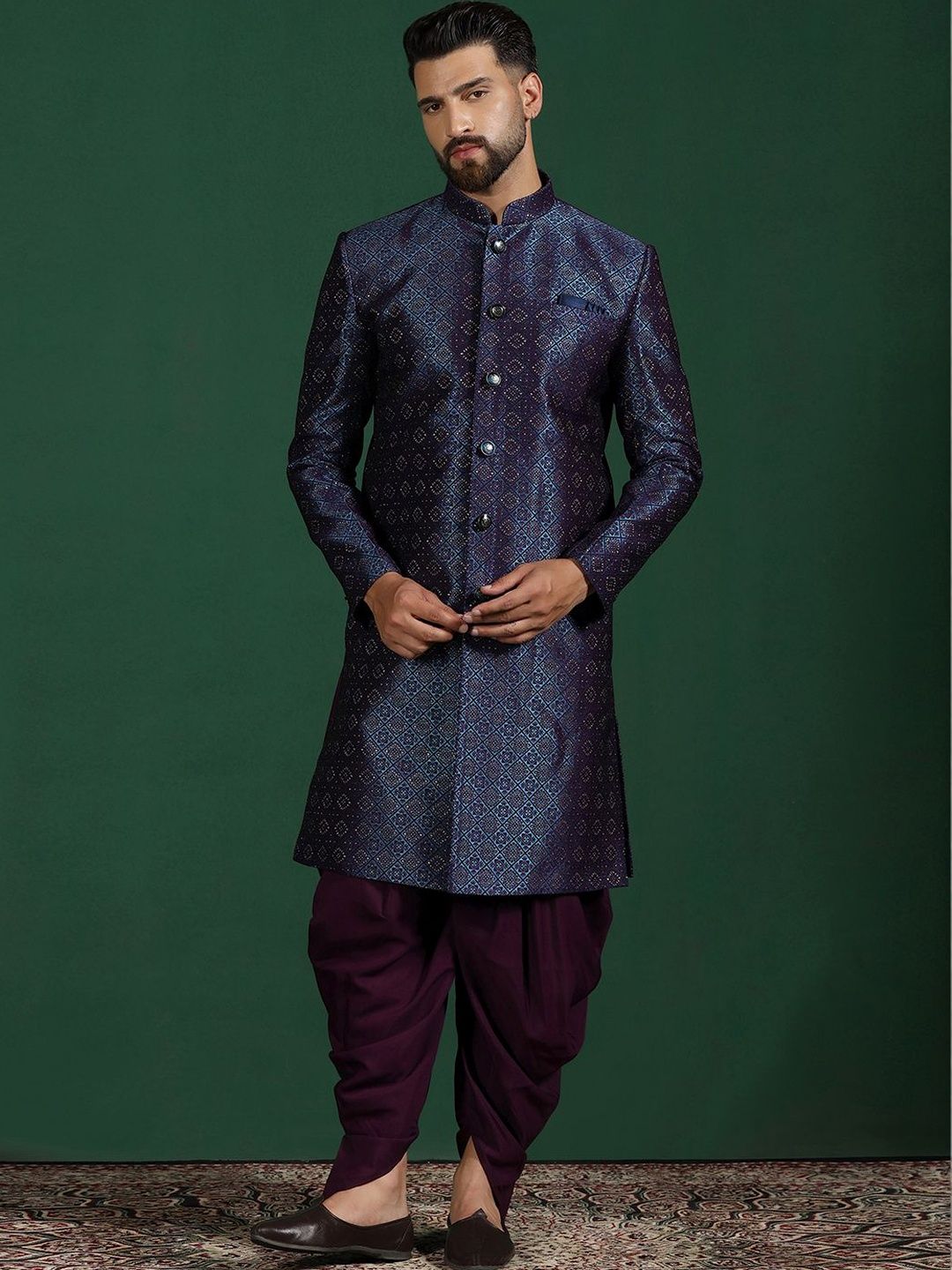 SOURAGYA Embroidered Mandarin Collar Sherwani