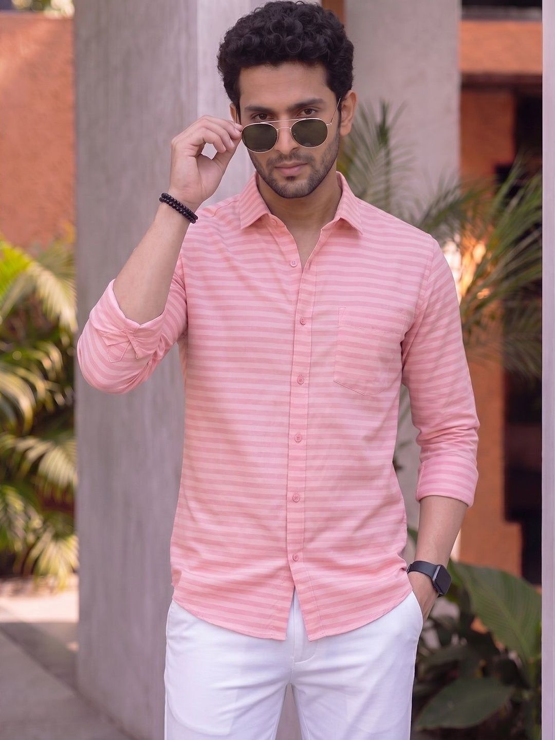 Vida Loca Men Smart Slim Fit Horizontal Stripes Striped Casual Shirt