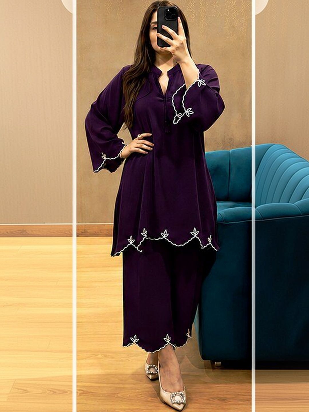 CHIRAAI Embroidered Tunic with Trousers