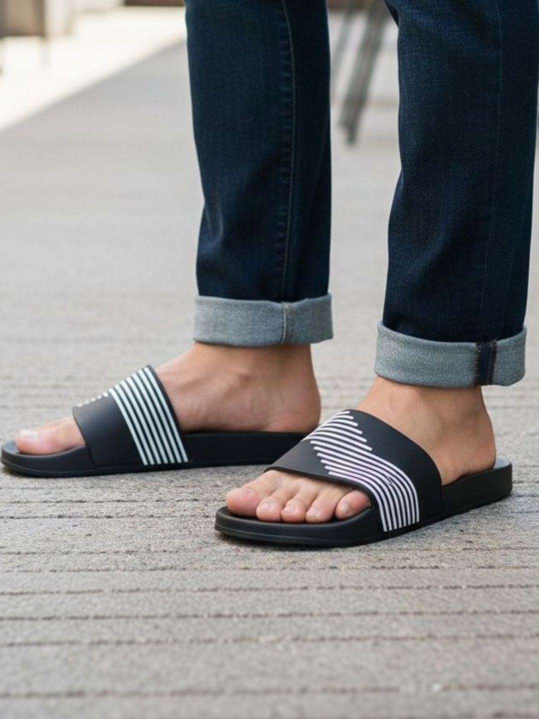 KAPYANSH Men Striped Sliders