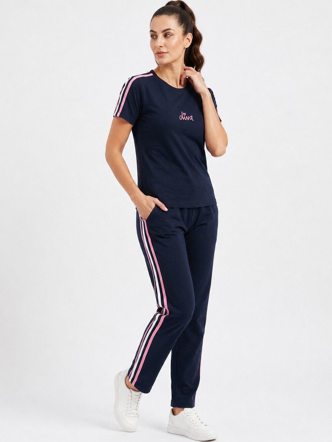 CARACAS Printed T-shirt with Trousers