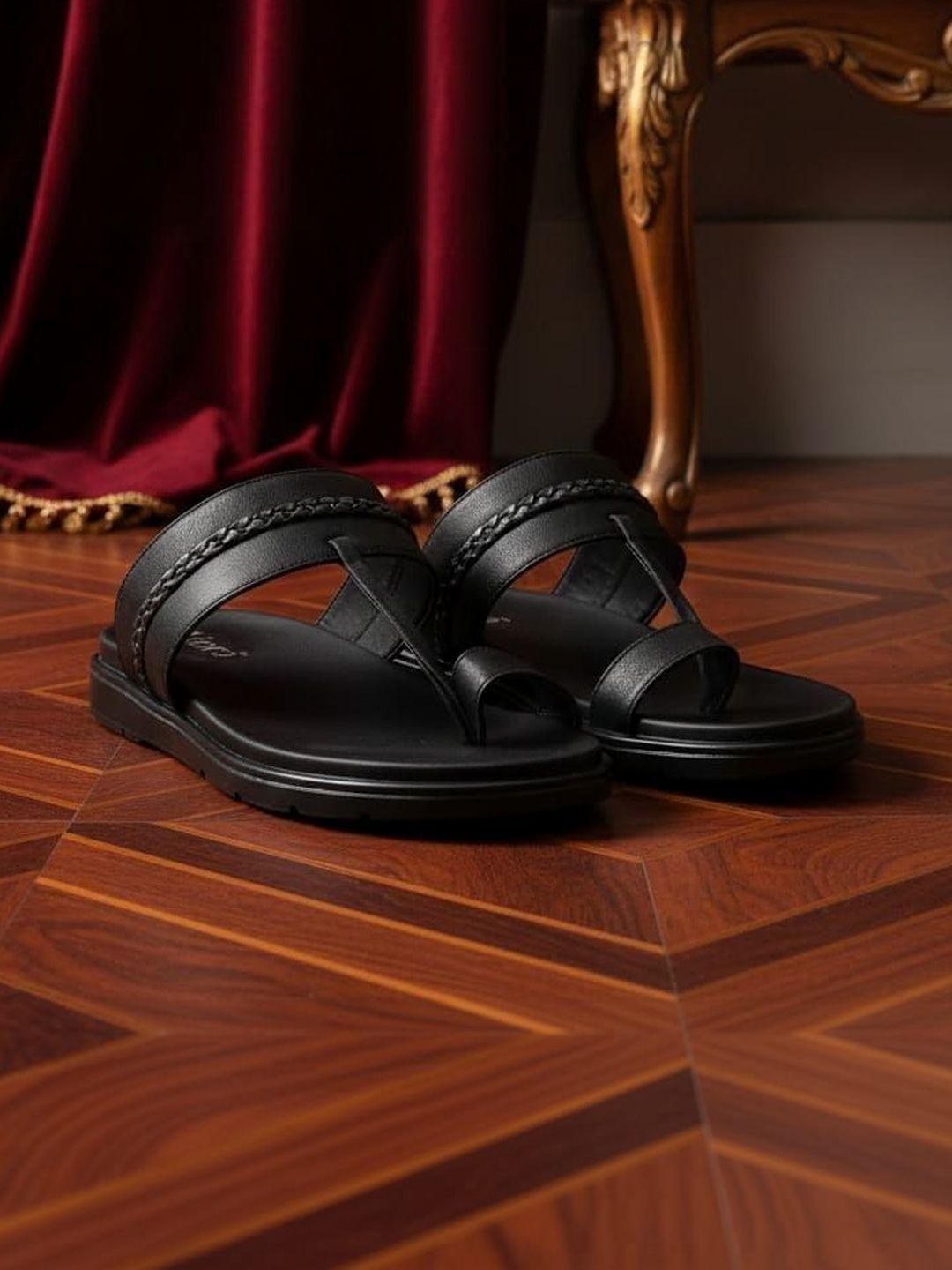 Viora Men Thong Flip-Flops