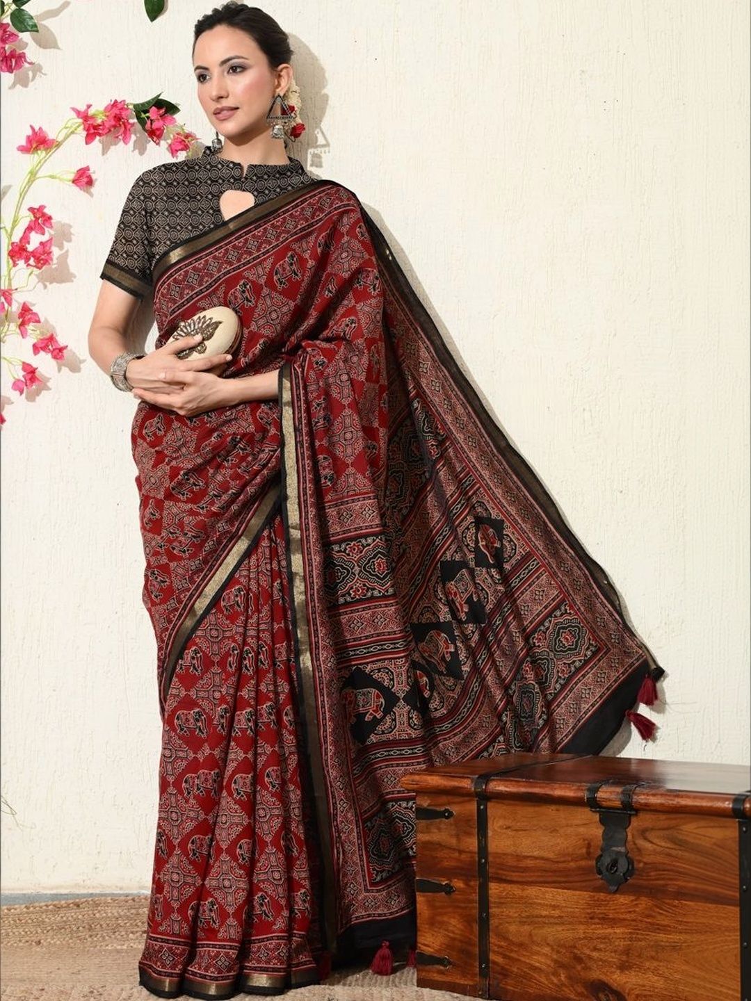 KALINI KALINI Ethnic Motifs Zari Handloom Saree