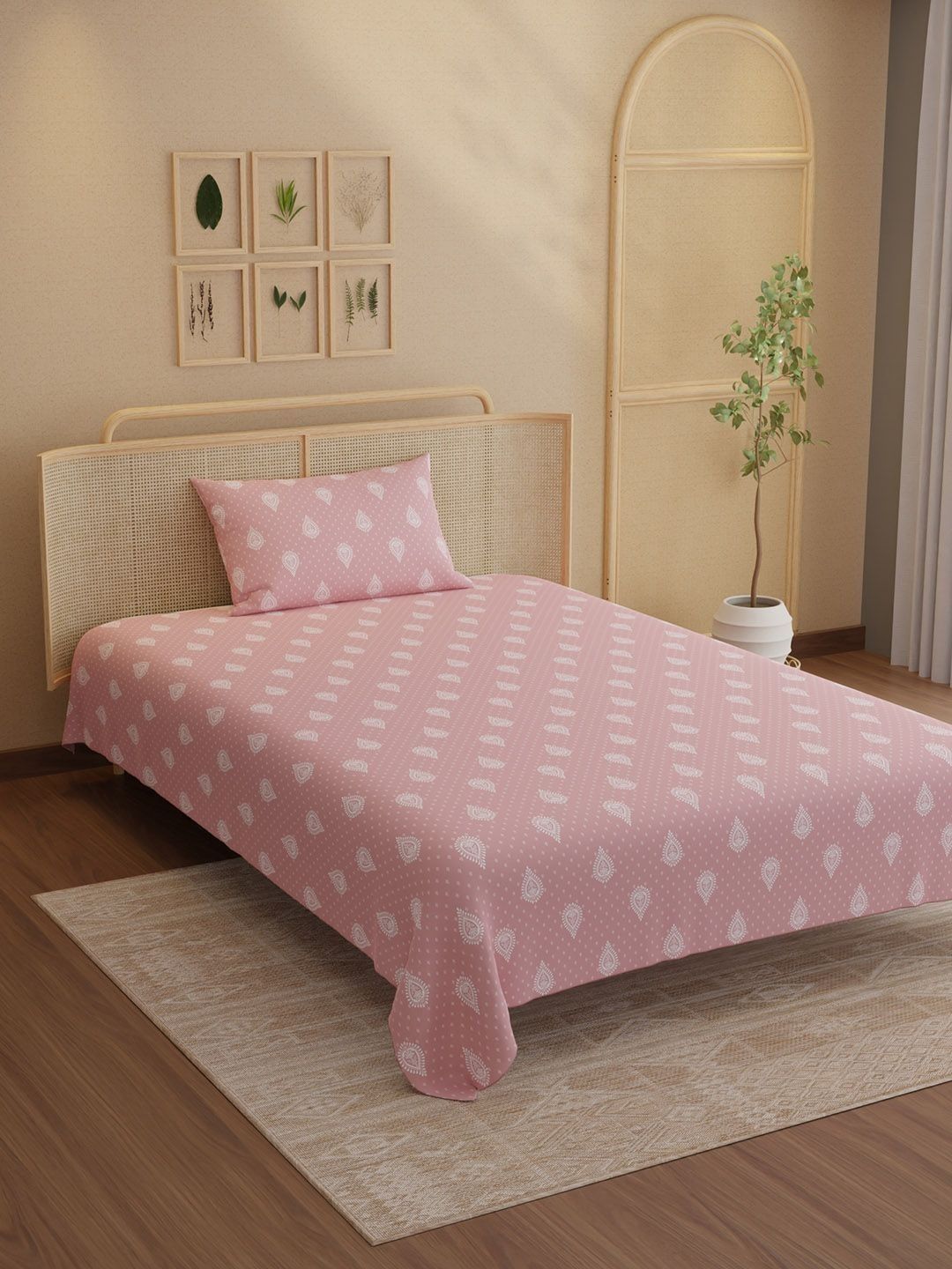 Boutique Living India Boutique Living India Pink 200 TC Single Bedsheet with 1 Pillow Covers