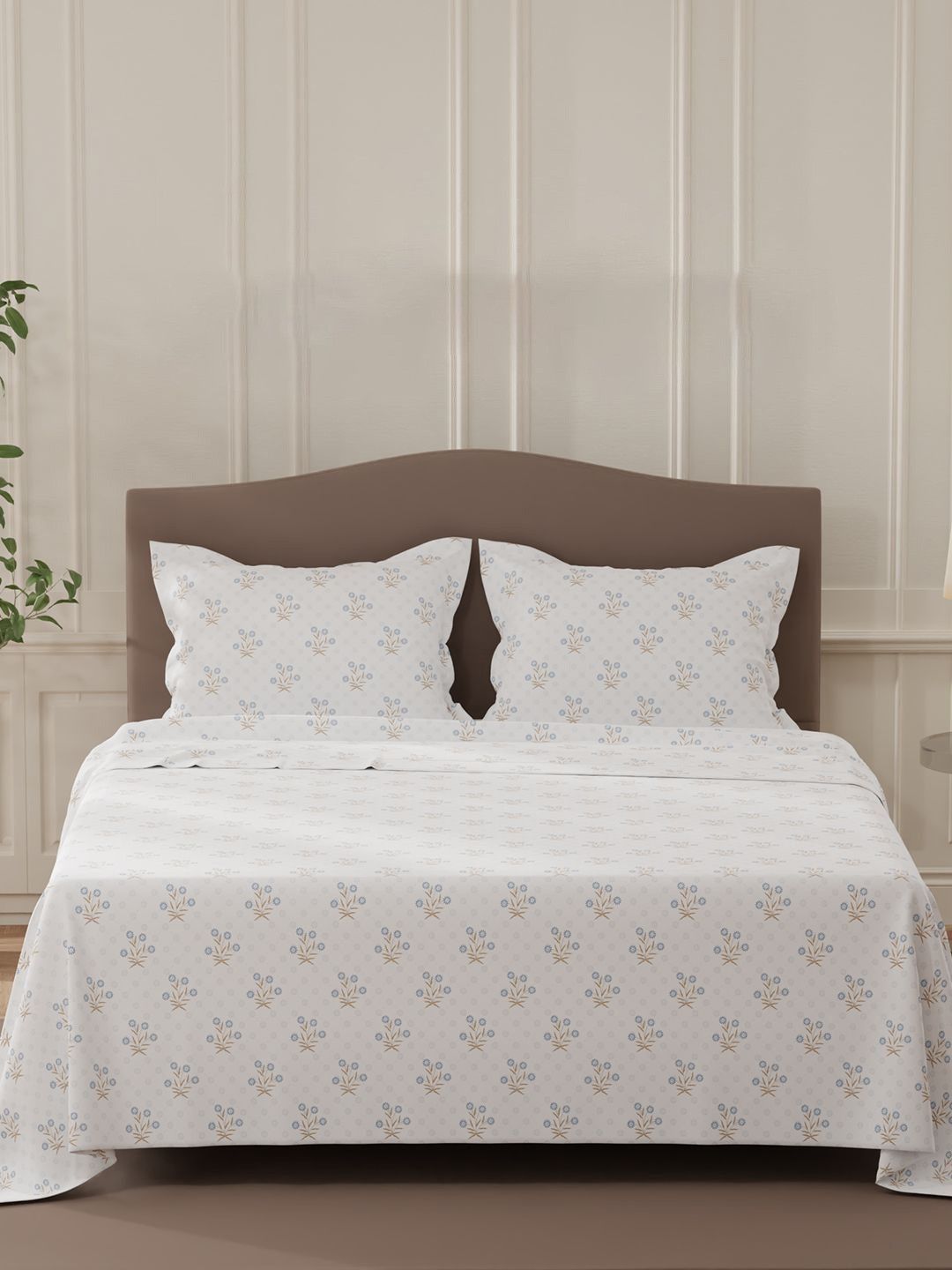 140 TC Queen 2 Pillow Covers Layers Blue & Brown Floral 140 TC Queen Bedsheet with 2 Pillow Covers